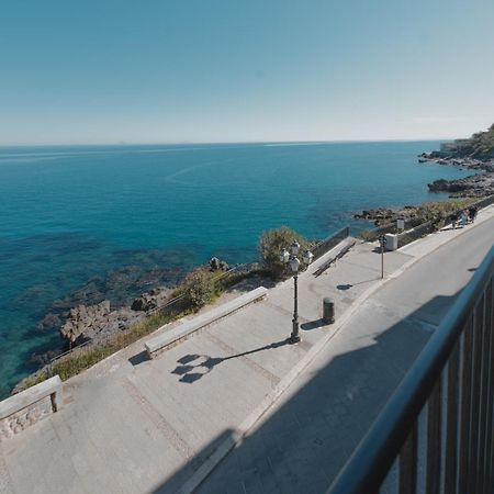 Tra La Rocca E Il Mare Di Чефалу Экстерьер фото